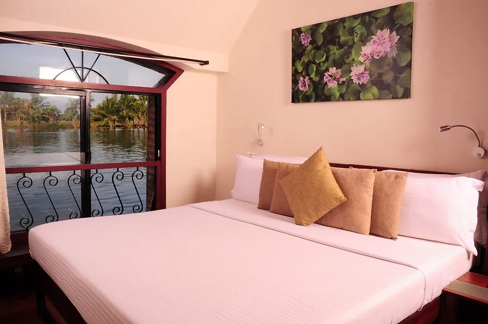 Xandari Riverscapes Alappuzha 3*,