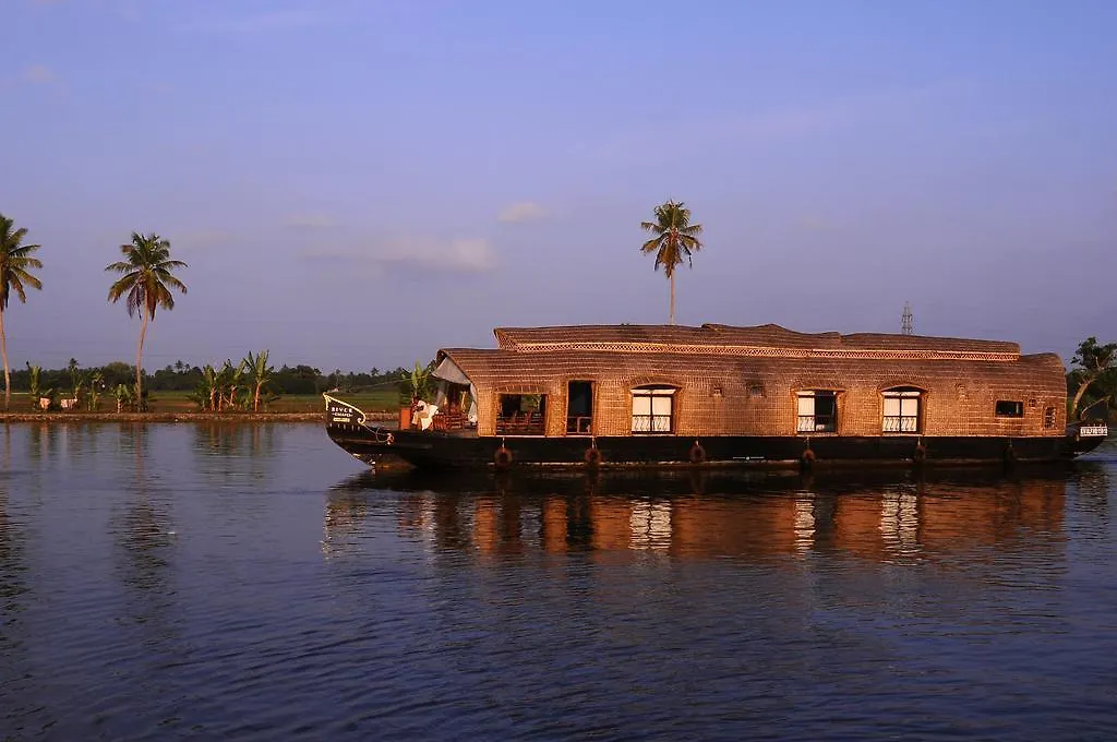 Xandari Riverscapes Alappuzha 3*,